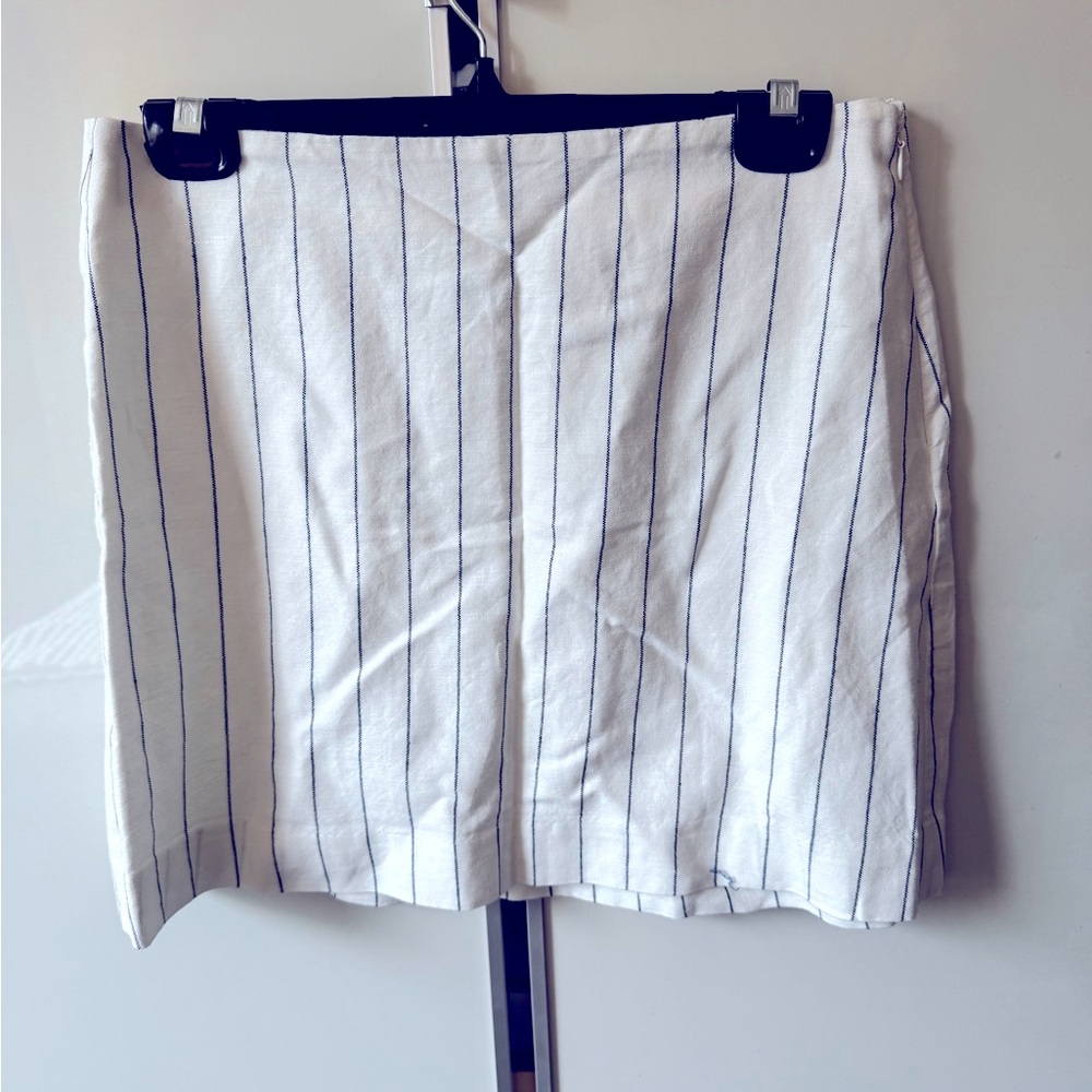 NWT GAP White / Cream Linen & Cotton Mini Skirt with Blue Pinstripes, Size 4 - Picture 3 of 12